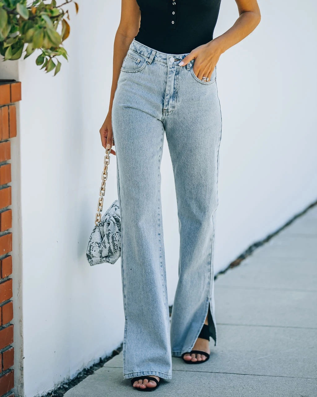 Washed Split Mid-rise Jeans