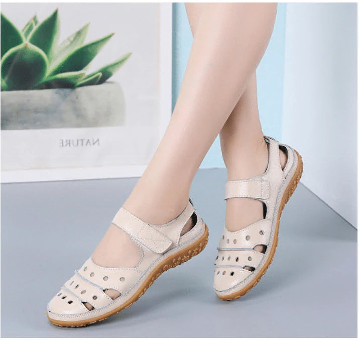 Women's Hollow Hook Flat Leather Sandals