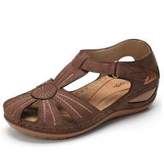 Lässige, bequeme Sandalen mit Keilabsatz