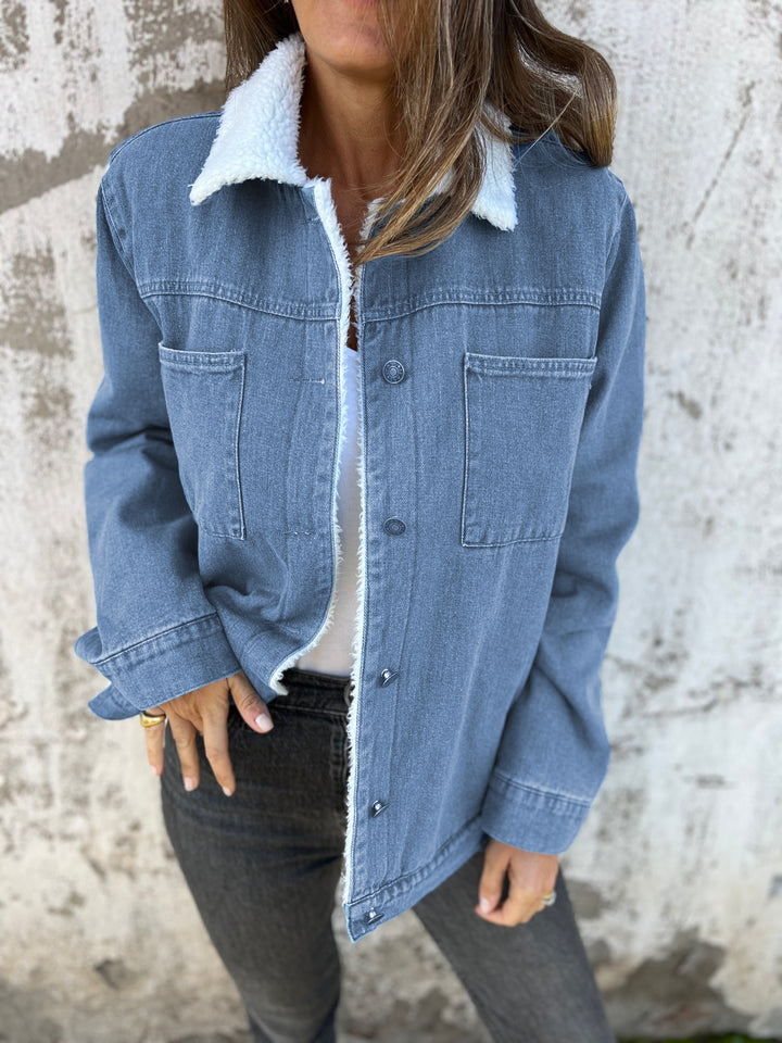 Lässige Jeansjacke mit Revers aus Lammwolle für Damen 