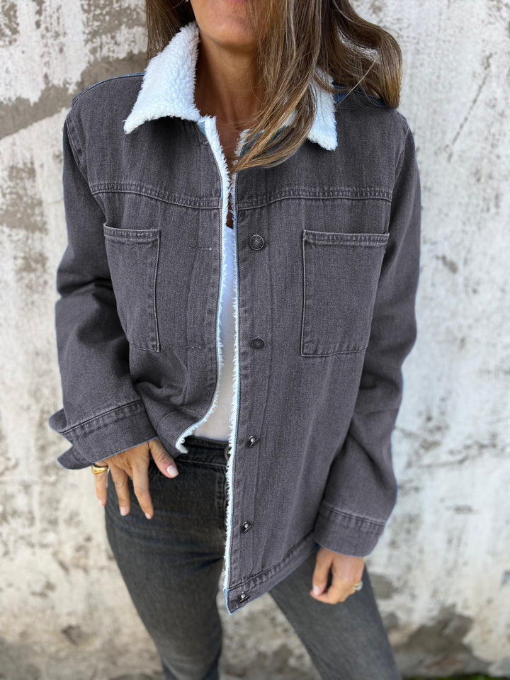 Lässige Jeansjacke mit Revers aus Lammwolle für Damen 