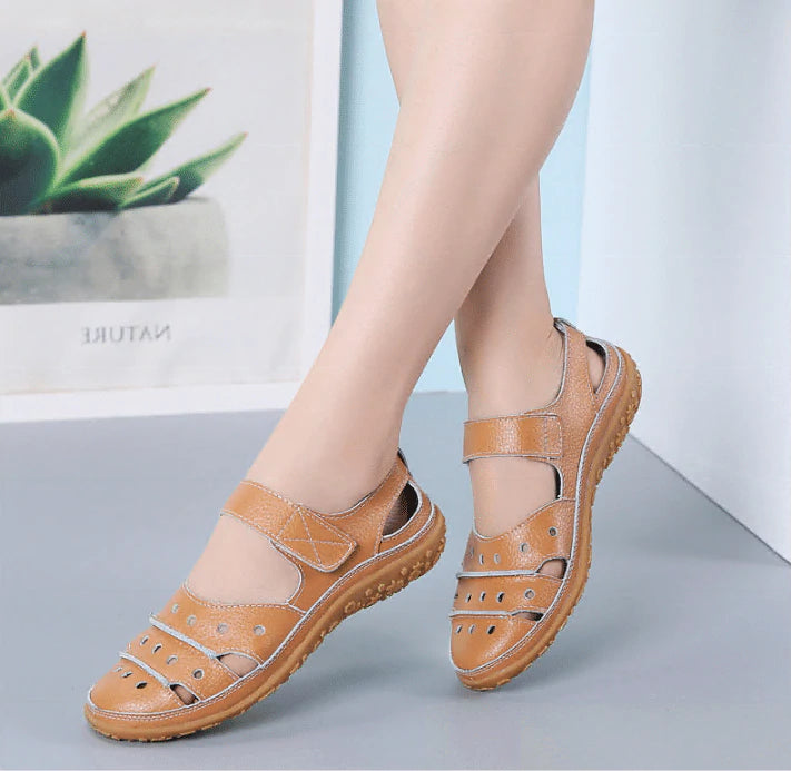 Women's Hollow Hook Flat Leather Sandals